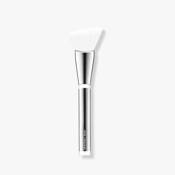 it cosmetics Other - It Cosmetics CC Skim Perfecting Brush #704 NEW
